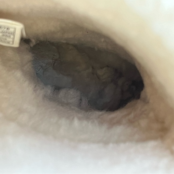 UGG Wm’s Kensington Black Leather Shearling Lined Buckle Boot In Sz 8 - Picture 15 of 15